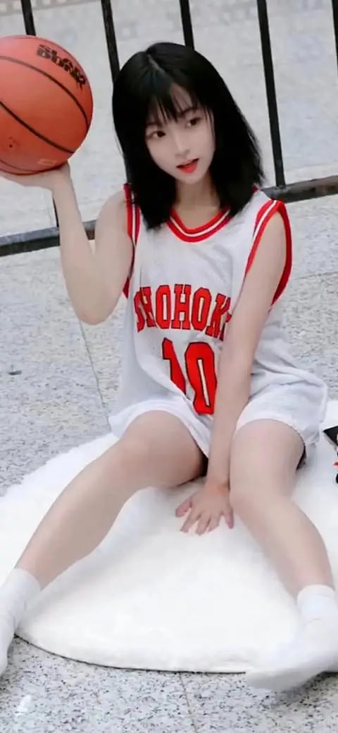莱万是否算巨星？青少年体育发展探讨